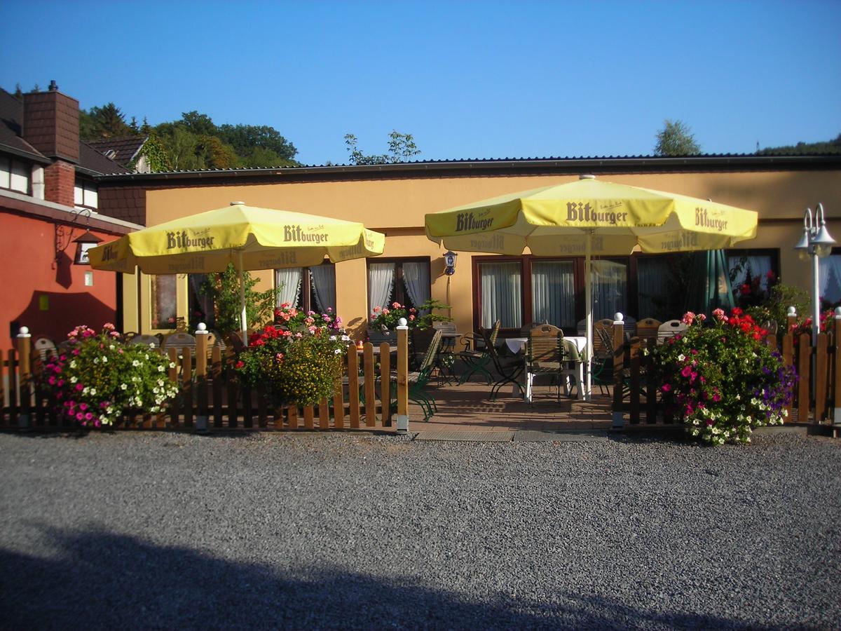Hotel Haus Muehlbach Nideggen Exterior foto